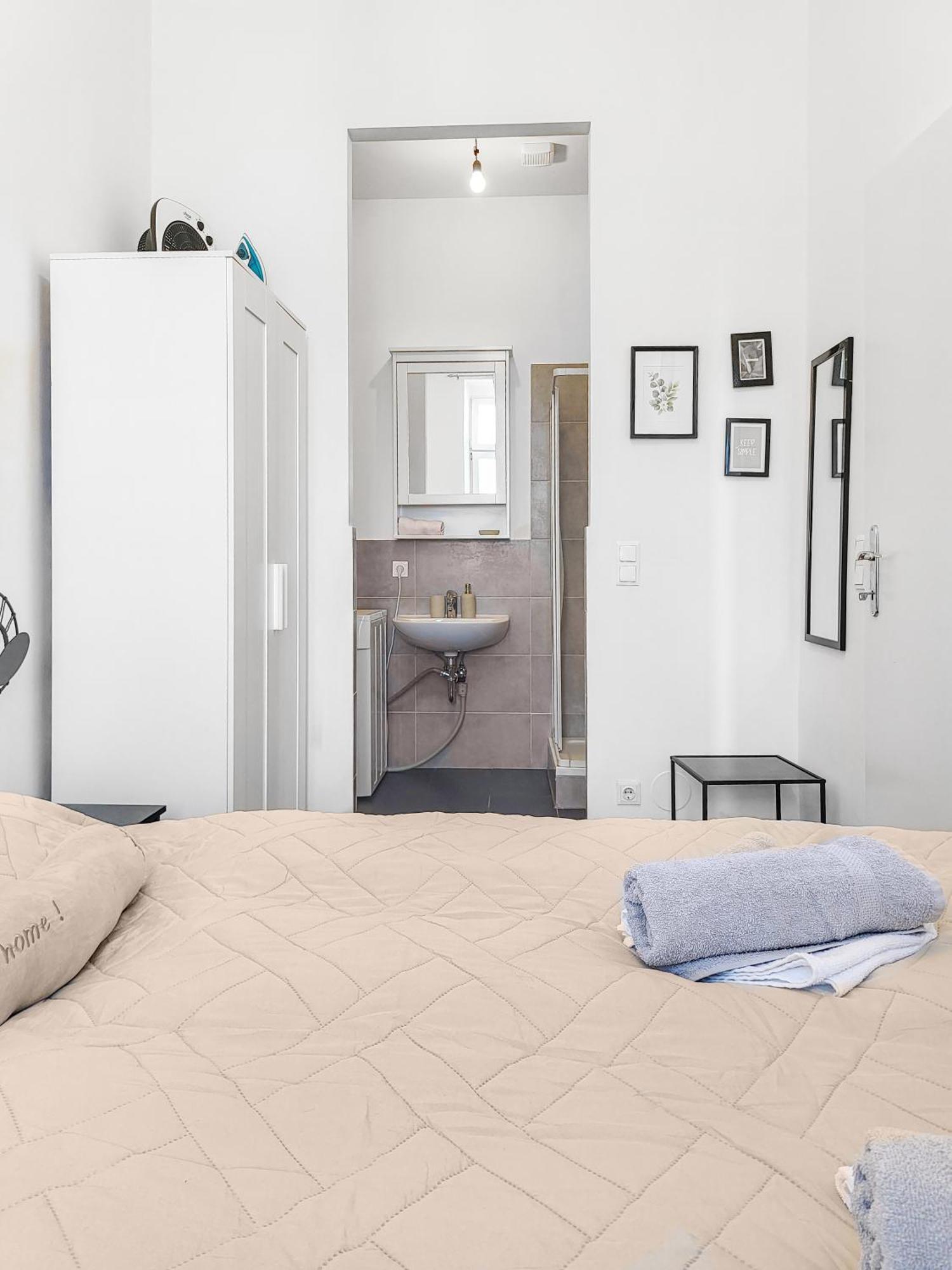 N-West Apartment Vienna Bilik gambar